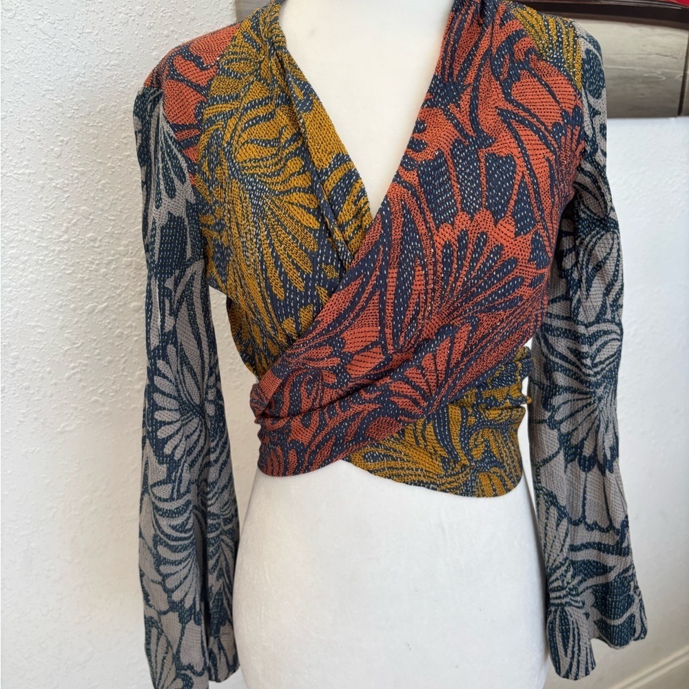 BCBGMAXAZRIA Cam Print Blocked Wrap Crop Top - Picture 3 of 8